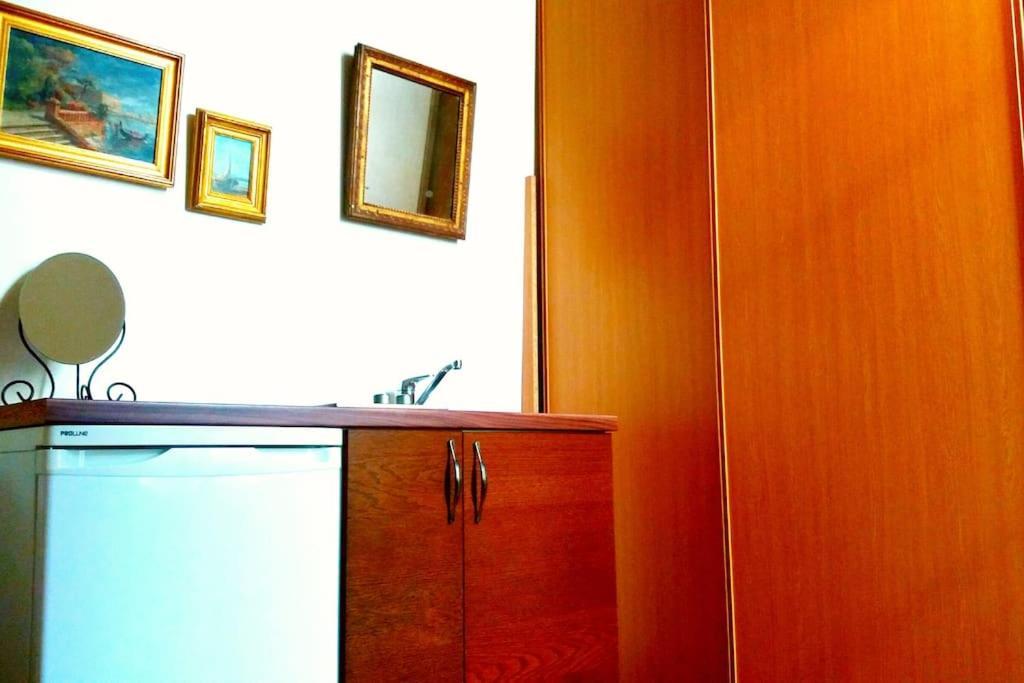 Small Luxurious Room In The Heart Of Saint Germain Parijs Buitenkant foto